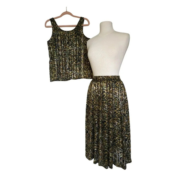 Vintage Pleated Set -  Skirt & Tank Set - Matching LINEA Metallic Animal Print - Picture 6 of 12
